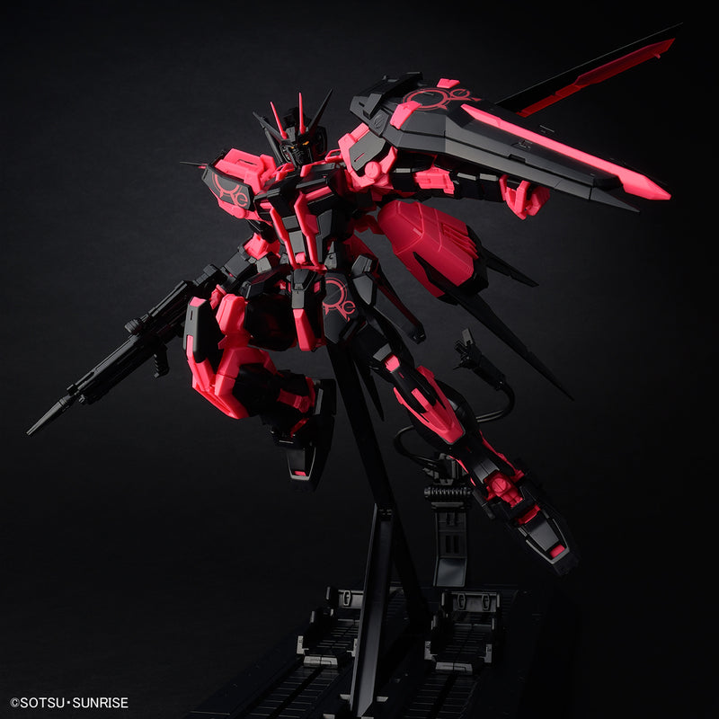 [LIMITED] MG 1/100 P-Bandai AILE Strike Gundam Ver.RM [Recirculation Color / Neon Pink]