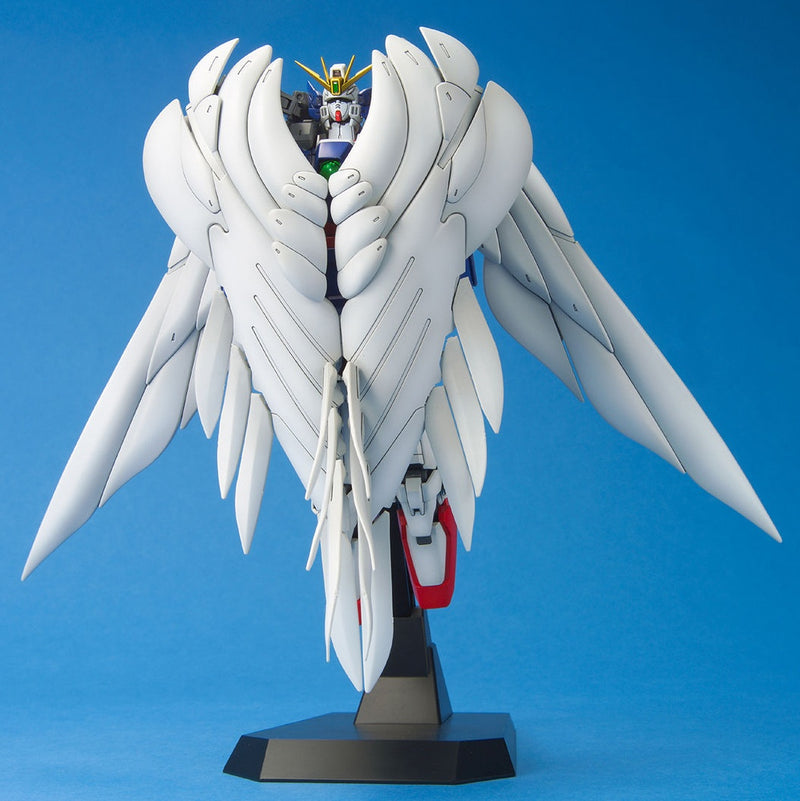 Bandai MG #75 1/100 XXXG-00W0 Wing Gundam Zero (EW) Model Kit
