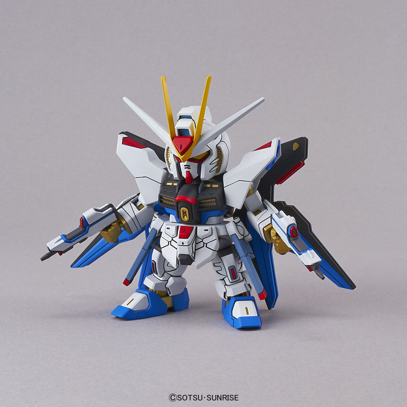 Bandai SD Gundam EX-Standard #006 Non-scale ZGMF-X20A Strike Freedom Gundam Model Kit