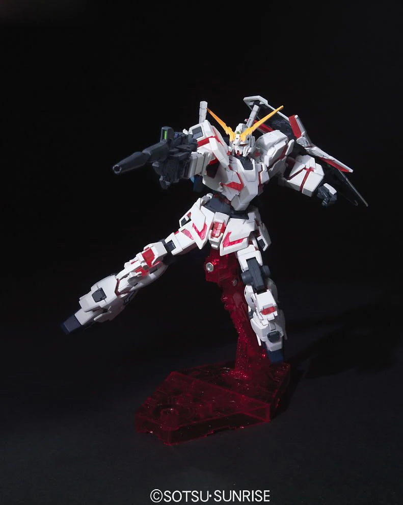Bandai HGUC #100 1/144 RX-0 Unicorn Gundam (Destroy Mode) Model Kit
