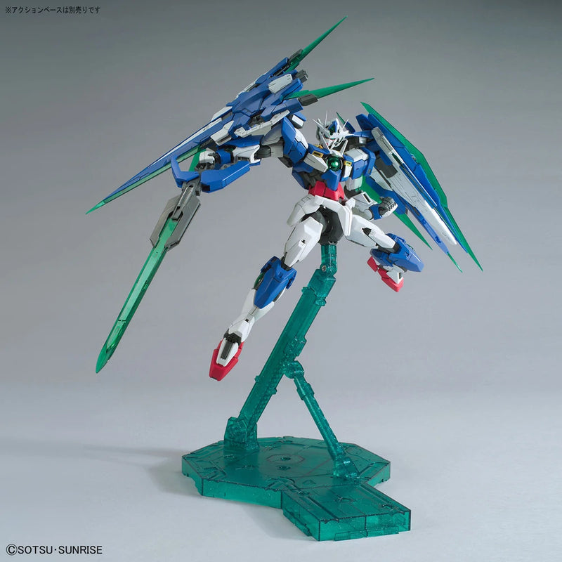 Bandai MG 1/100 GNT-0000/FS 00 Qan[T] Full Saber Model Kit