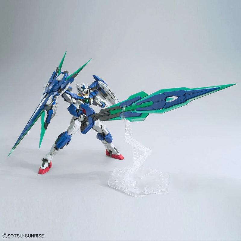Bandai MG 1/100 GNT-0000/FS 00 Qan[T] Full Saber Model Kit