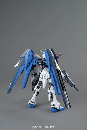 MG 1/100 Freedom Gundam Z.A.F.T. Mobile Suite ZGMF-X10A (Ver. 2.0)
