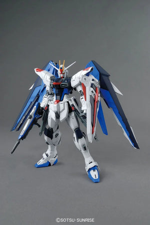 MG 1/100 Freedom Gundam Z.A.F.T. Mobile Suite ZGMF-X10A (Ver. 2.0)