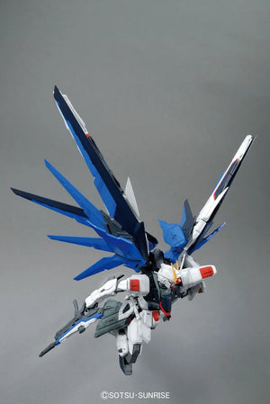 MG 1/100 Freedom Gundam Z.A.F.T. Mobile Suite ZGMF-X10A (Ver. 2.0)