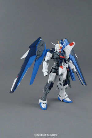 MG 1/100 Freedom Gundam Z.A.F.T. Mobile Suite ZGMF-X10A (Ver. 2.0)