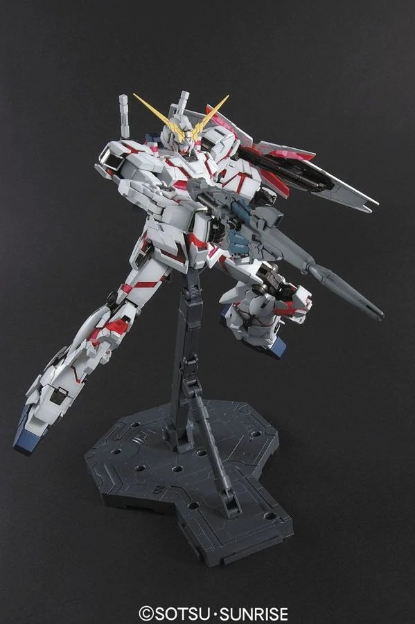 Bandai MG #131 1/100 RX-0 Unicorn Gundam (OVA Ver.) Model Kit