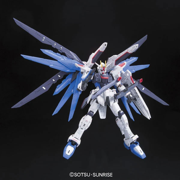 Bandai RG #05 1/144 ZGMF-X10A Freedom Gundam Model Kit