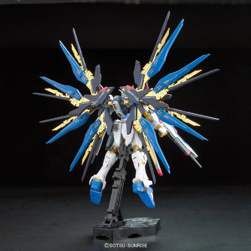 Bandai RG #14 1/144 ZGMF-X20A Strike Freedom Gundam Model Kit